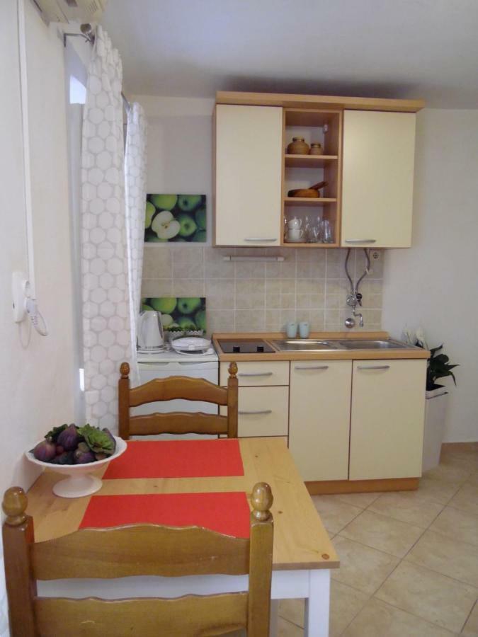 Mita Appartamento Korčula Esterno foto